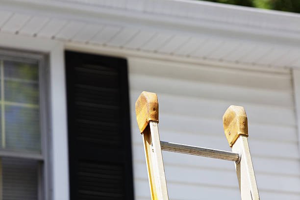 How To Choose The Right Materials for Your Siding Installation in 'Farmington, MS